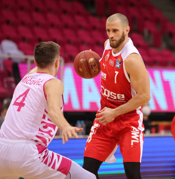 拍了拍我屁 拍了拍我屁