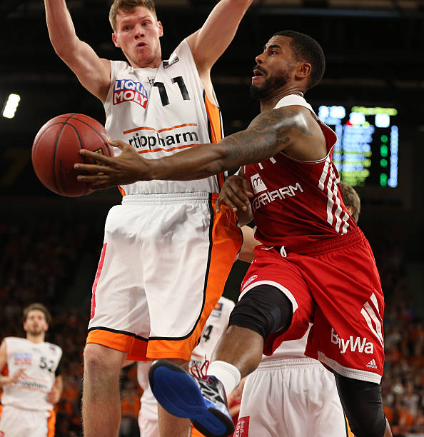 球能力均有 球能力均有