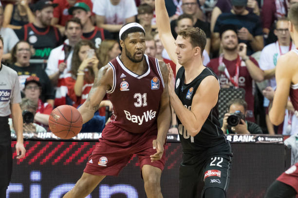 他已年近3 他已年近3